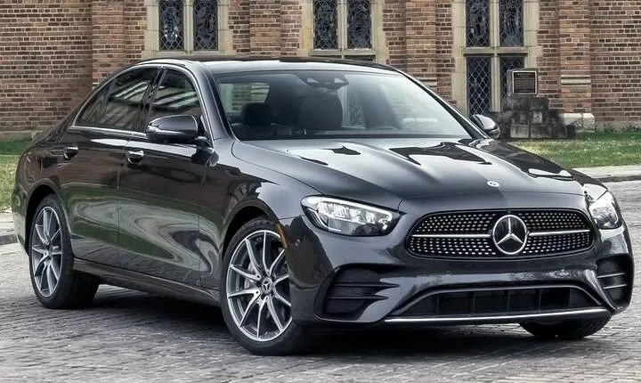 Arrival Transfer: London Airport LHR to London by Business Car