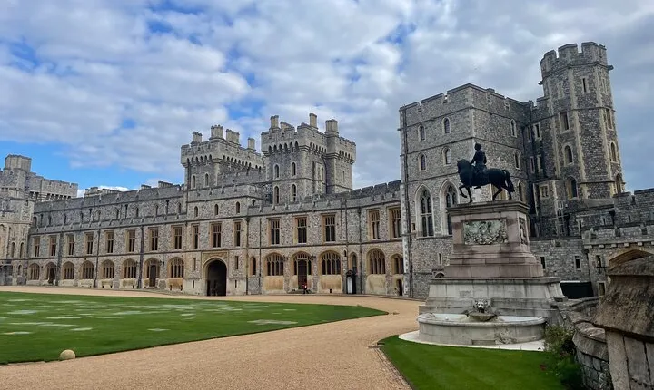 Private Day Tour to Bath and Windsor Castle