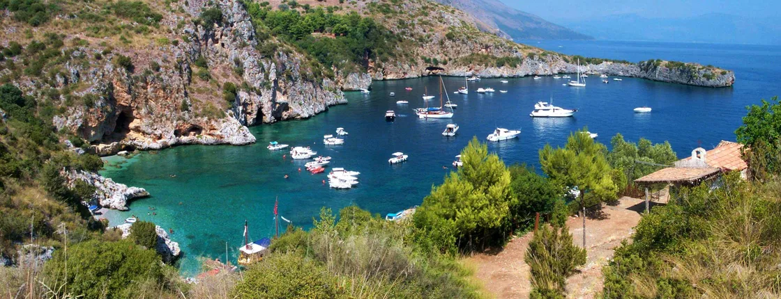 Boat excursion to Baia degli Infreschi