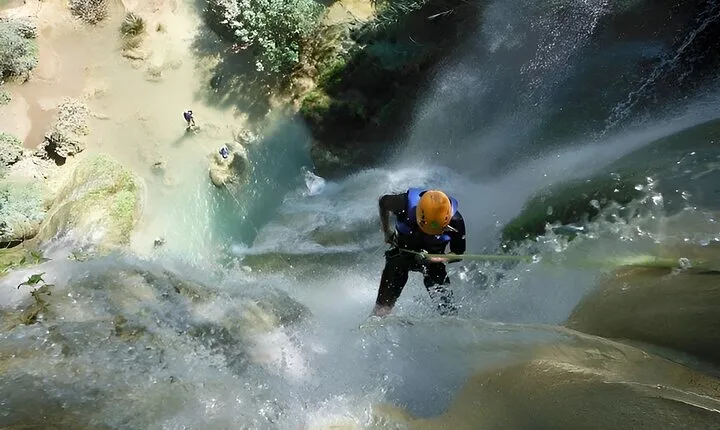 Experience the Waterfalls and Rappel with Mil Cascadas Taxco Tour