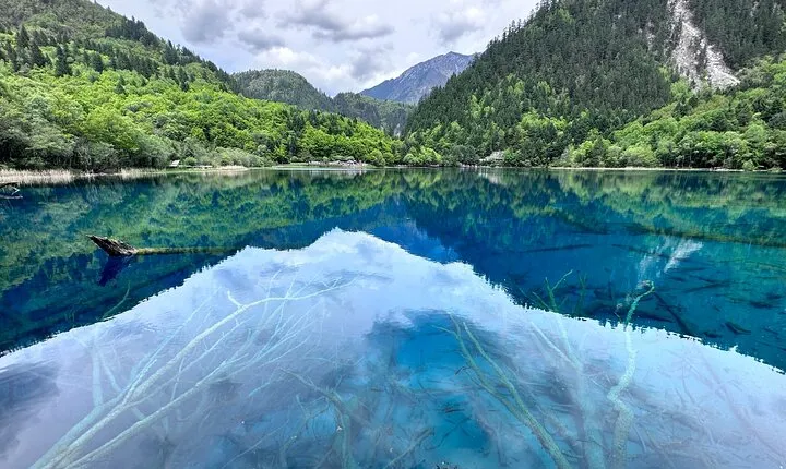 4-day tour of Jiuzhaigou Valley Scenic and Historic Interest Area