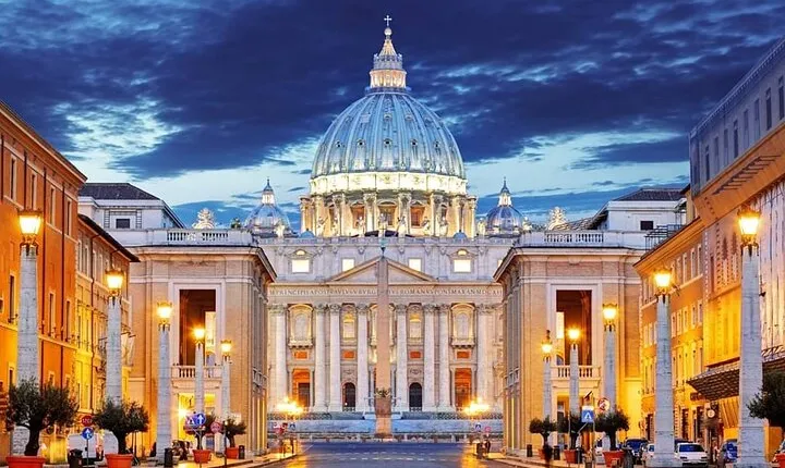 Vatican Guided Tour with Sistine Chapel, Museum's & The Basilica