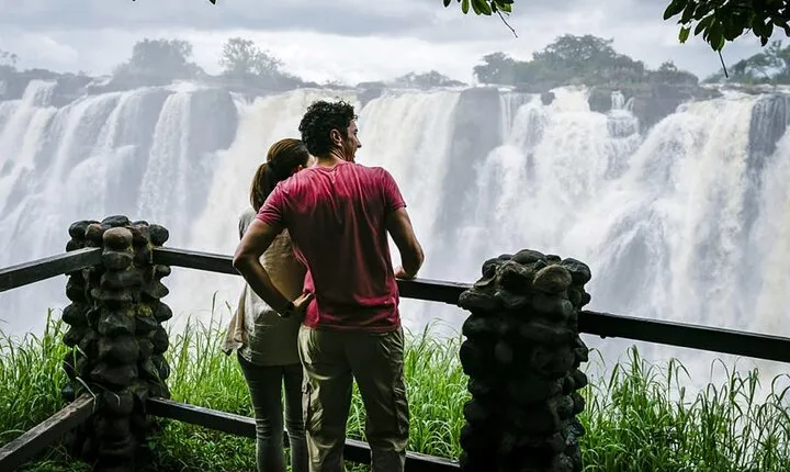 Victoria Falls Historical Bridge Tour !