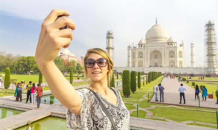 Taj Mahal Day Trip from Delhi Ending in Jaipur