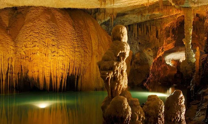 Jeitta Grotto, Harissa and Byblos Tour