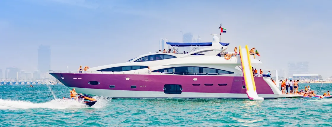 Dubai 3-hour cruise and swim experience on a luxury yacht