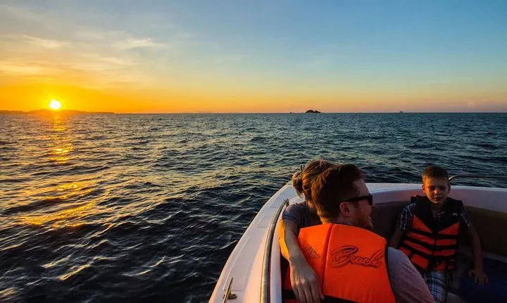 James Bond Sunrise Tour Luxury Trip by Speed Boat
