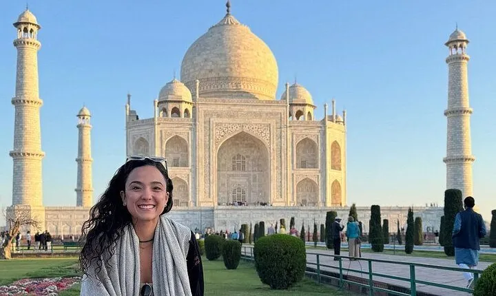 From Delhi Same Day Agra & Fatehpur Sikri Tour by Car