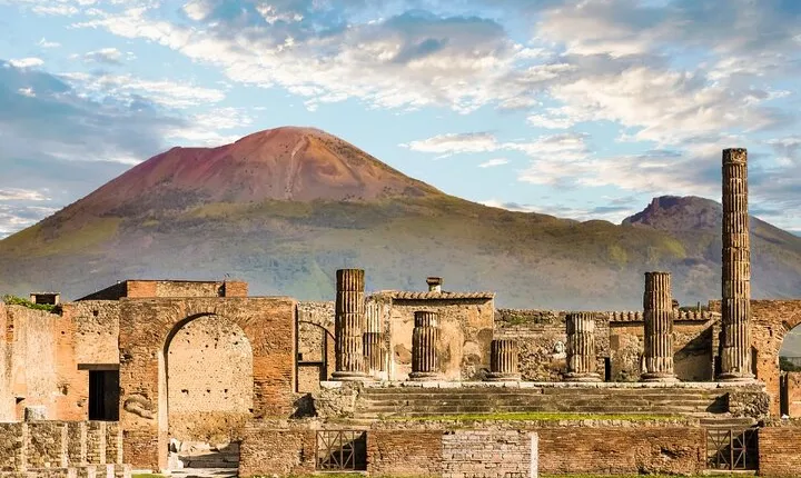 Pompeii and Sorrento Day Tour from Naples