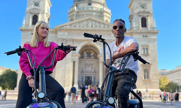 Luna E-Scooter Rent for Sightseeing in Budapest