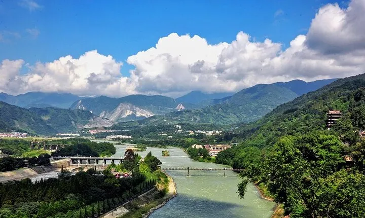 Chengdu Private Day Trip To Mount Qingcheng & Dujiangyan Irrigation System