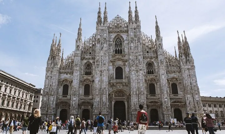 Private Transfer from Milan Airports and Hotels to Florence