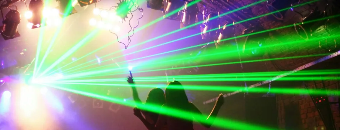 Scene Kavos Trinity