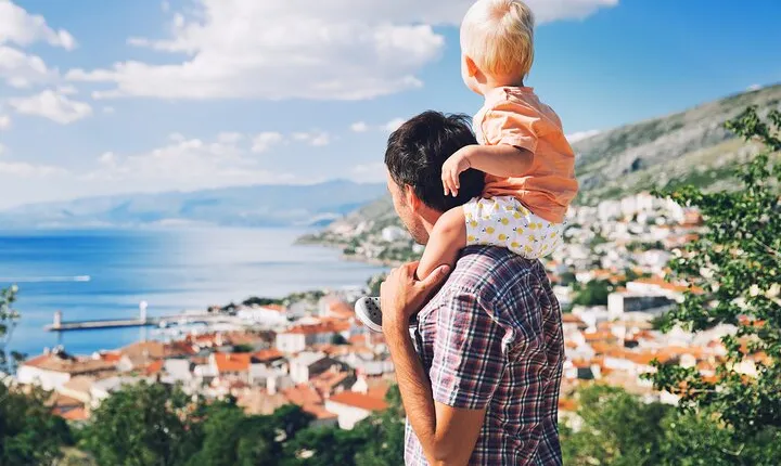 Joyful Split Walking Tour for Parents and Kids