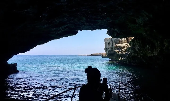 Boat excursion to Polignano a Mare between caves and coves