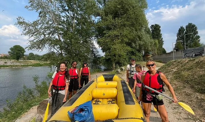 Soft-rafting at sunset and aperitif in Piazza Erbe