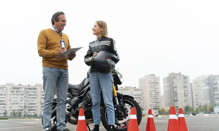 Jakarta Scooter Lessons and Motorcycle Lessons