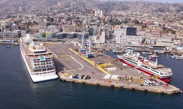 Private Transfer From Santiago airport to San Antonio Pier