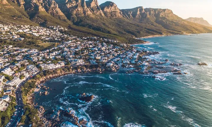 Two Oceans Helicopter Tour in Cape Town