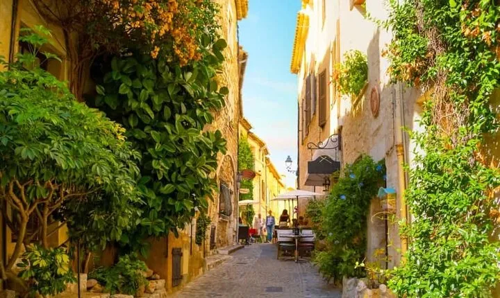 Private tour half day: Cannes , Antibes , Saint Paul de Vence