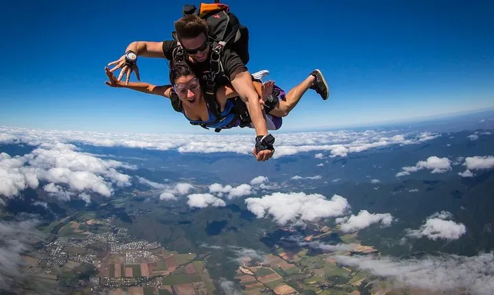 Cairns: Tandem Skydive Experience over Reef & Rainforest