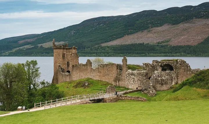 Loch Ness, Outlander and Highlands Private Chauffeur Tour from Inverness