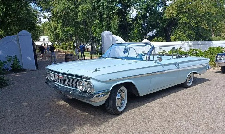 Cape Wine Tasting in a Vintage Car
