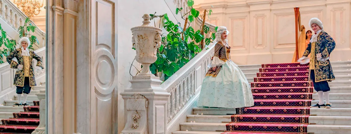 St. Petersburg: Yusupov Palace In-App Audio Tour with Ticket