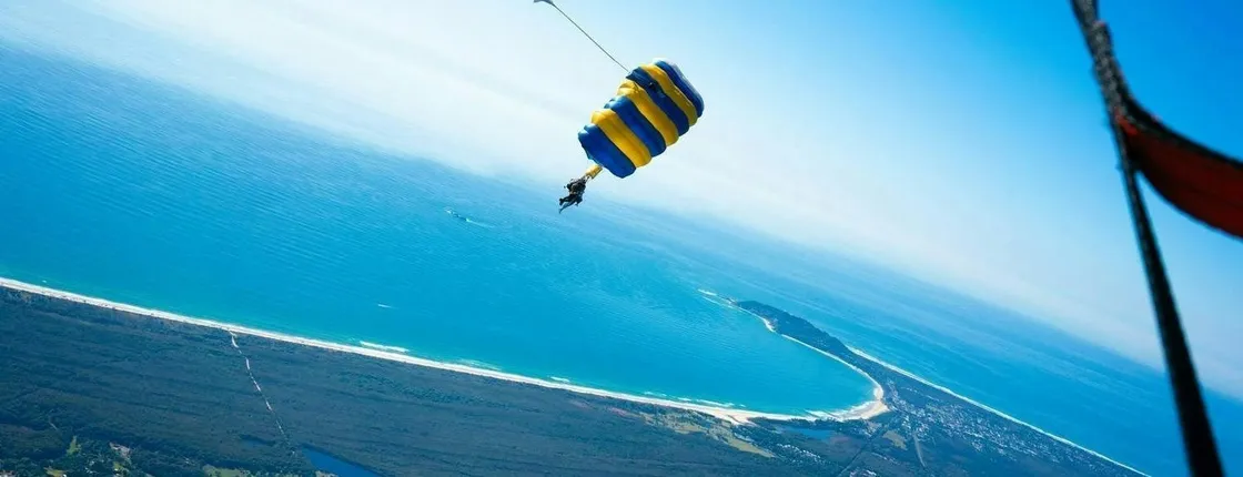15,000 Ft Skydiving in Bayron Bay Available in Weekend