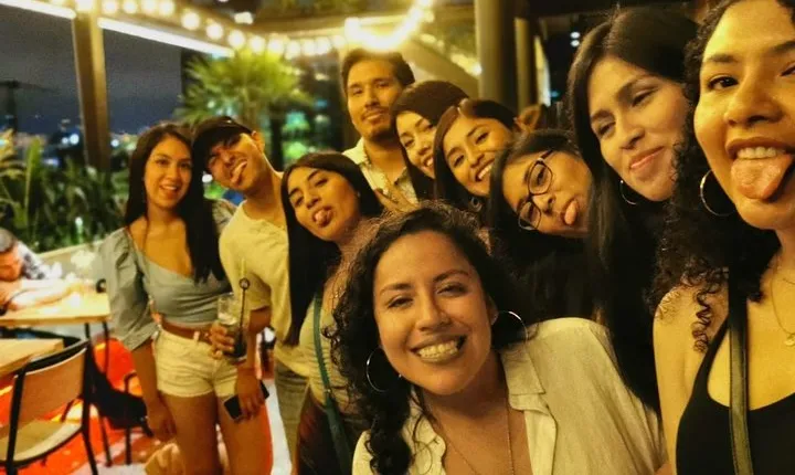 Live the Nightlife Rooftop Pub Crawl 