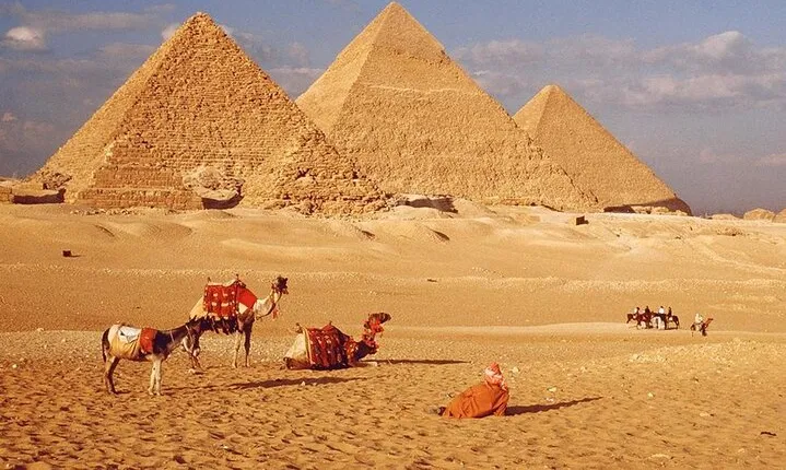 Full-Day Cairo Tour from Hurghada by Mini Bus