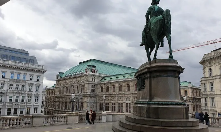Vienna only for you - Vienna Private Walking Tour, in English