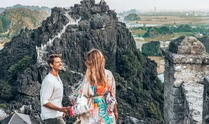 Amazing Ninh Binh: Trang An - Mua Cave - Hoa Lu (VIP 8 people)