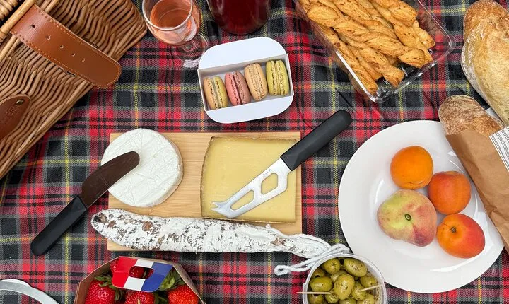 Gourmet Sunset Picnic in front of Eiffel Tower