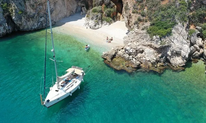 Sailing Cruise in Nafplio | with Local Treats