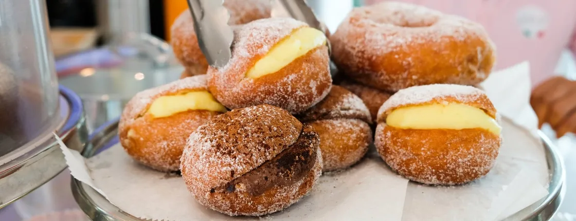 Guided tour of Oceanfront to discover the best donuts in Miami