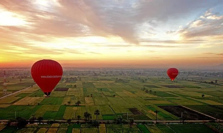 Enjoy 2 nights Sailing Nile Cruise From Aswan To Luxor Incluging Hot Air Balloon