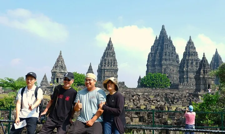 Full Day Tour : Borobudur - prambanan temple and civet coffee