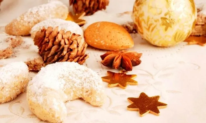 Salzburg Christmas Cookies and Apple Strudel Cooking Lesson