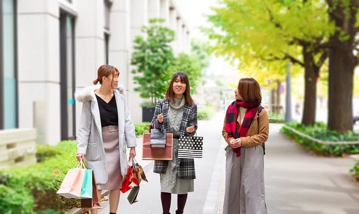 Private Shopping Tour from Hakone city to Mitsui Outlet Yokohama