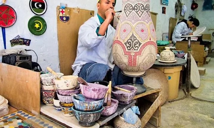 Fes Medina Vip Private Shopping Tour with local Guide
