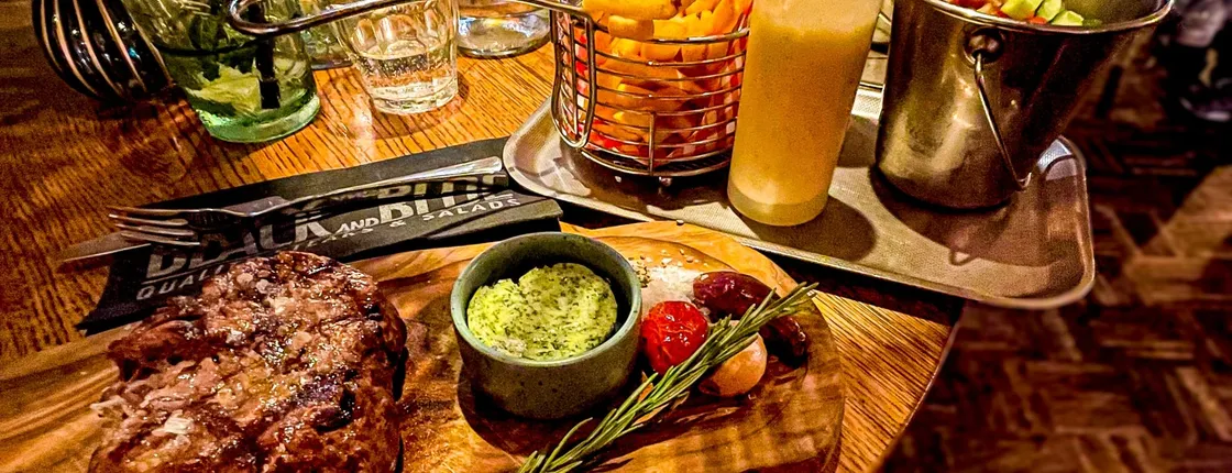Amsterdam nightlife tickets with dinner at Black and Blue