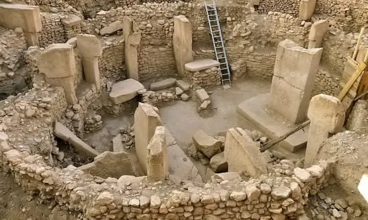 Full-Day Gobekli Tepe and Pools of Abraham Tour from Sanlıurfa