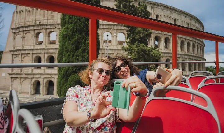 Transfer from Civitavecchia by train with Rome HopOnHopOff Option