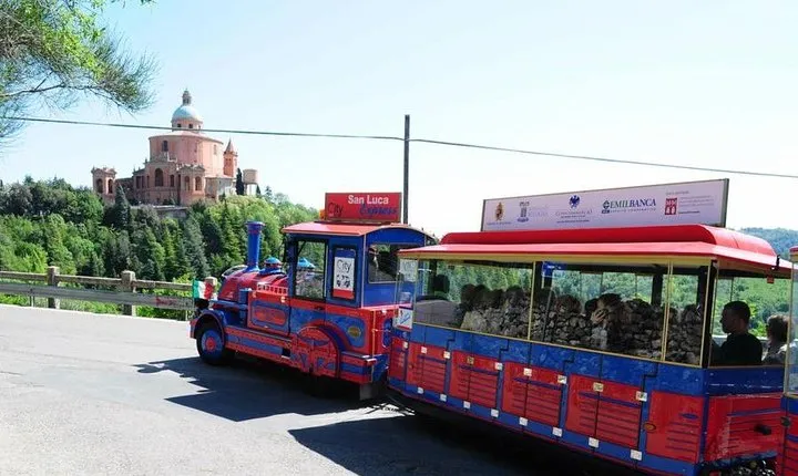 San Luca Experience Tour skip the line and Food Tasting