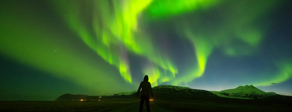 Cozy Northern Lights Tour with Icelandic Treats