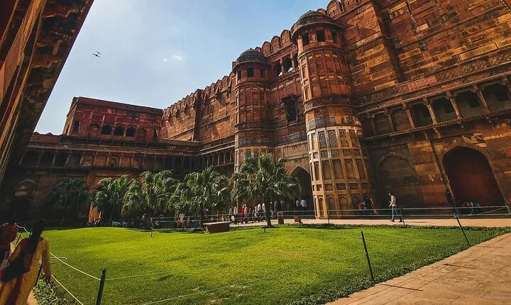 3-Day Tour to Delhi, Agra, Jaipur from Guwahati with one-way Commercial Flight