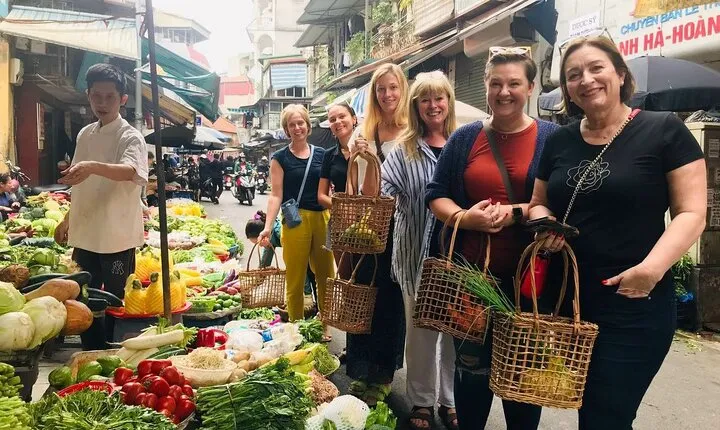 Hanoi Cooking Class with Local Market & Guide (3,5 Hours)