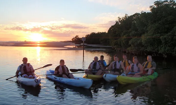 Guided Kayak Sunset Tour in Pelican Bay at Fort Myers Beach