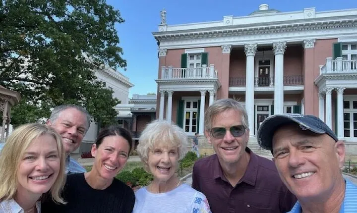 Nashville Walking Tour of Music Row with Former Music Biz Pro